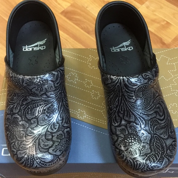 grey tooled dansko